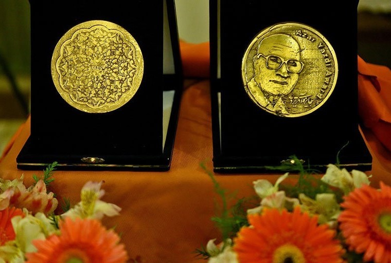 نخستین جایزه ادبی آذریزدی برگزیدگان خود را شناخت