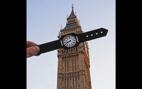 عکس عجیب از برج ساعت لندن !