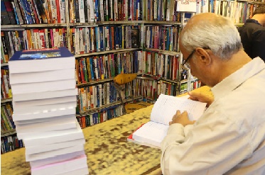 آگوتا کریستف برگ برنده‌ی کتابفروشی‌ها در پانزده روز اول مهر
